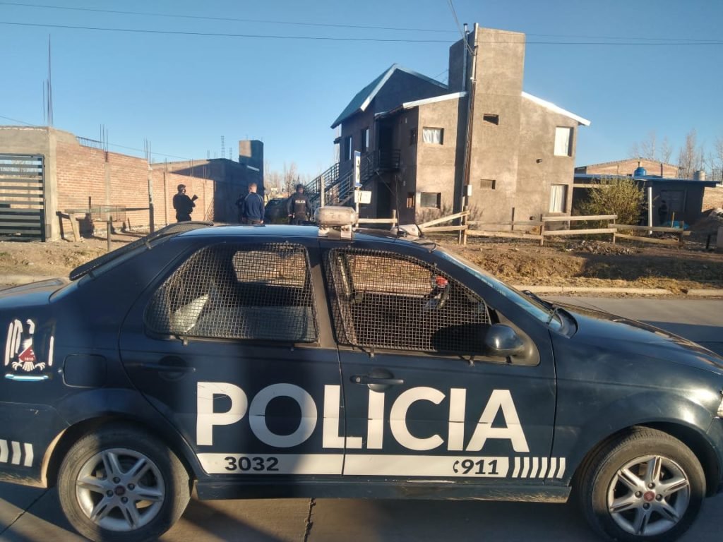 CUATRO DETENIDOS EN PROCEDIMIENTO POLICIAL 3 dd8bf382 e660 4db7 96ea 56573df566c3 1