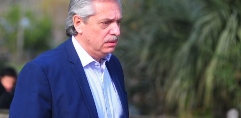 El Presidente llega hoy a Mendoza con ausencias del Gobernador y La Cámpora