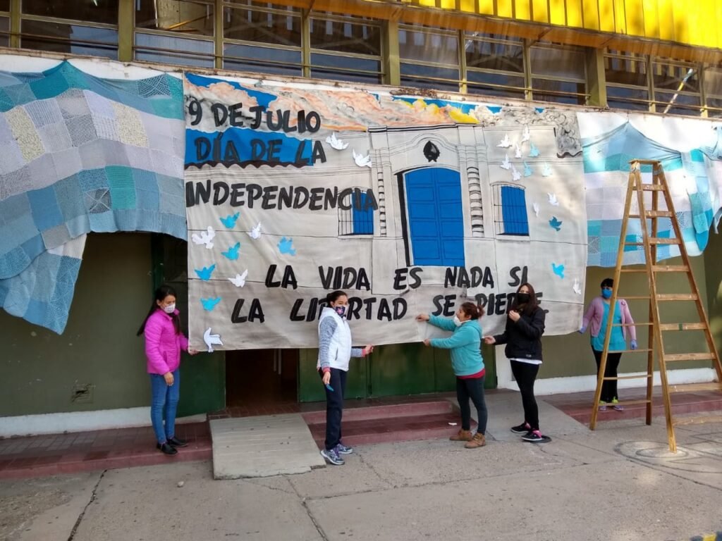 ACTO DEL 9 DE JULIO ESC. SAVIO PRIMARIA 1 120bb220 97a3 4467 8739 f69d3e907def