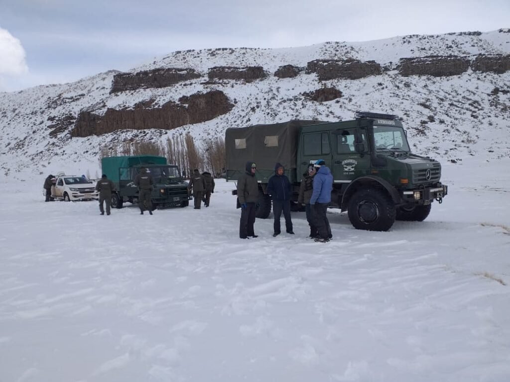 GENDARMERÍA NACIONAL CUMPLE 82 AÑOS 1 667 Asistencia en medio de la nieve 4