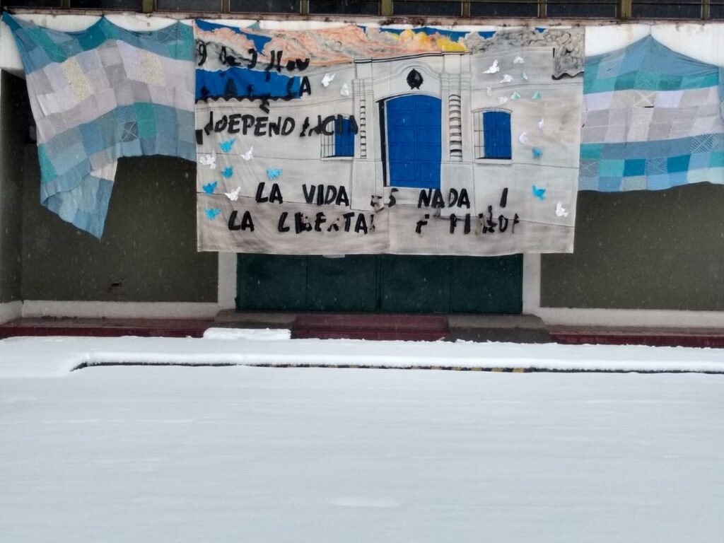 ACTO DEL 9 DE JULIO ESC. SAVIO PRIMARIA 3 73b94828 ffba 4277 b877 0efab4de5186