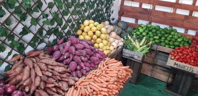 Alimentos aumentan su precio tres veces del campo a la góndola