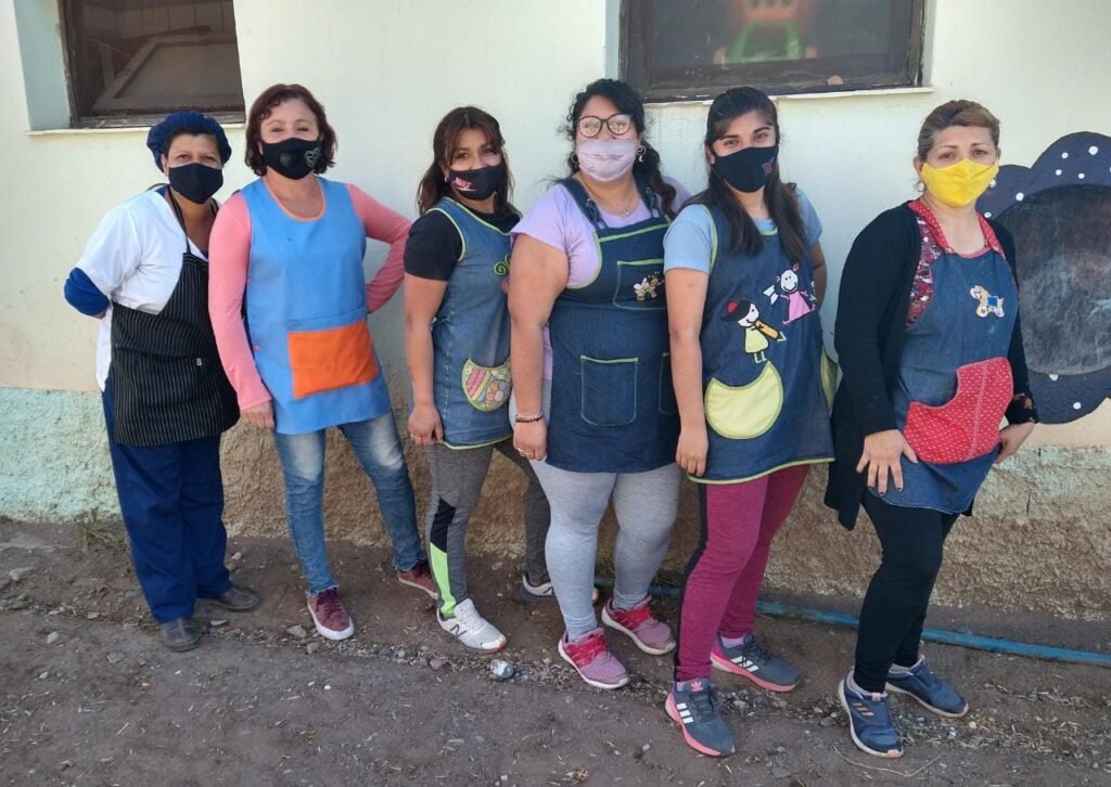 En su día, ponderan labor de auxiliares de educación 7 a2