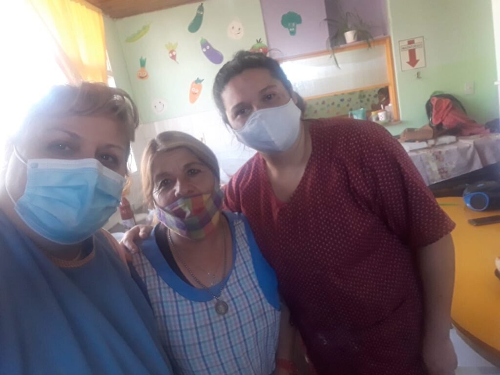 En su día, ponderan labor de auxiliares de educación 8 a3