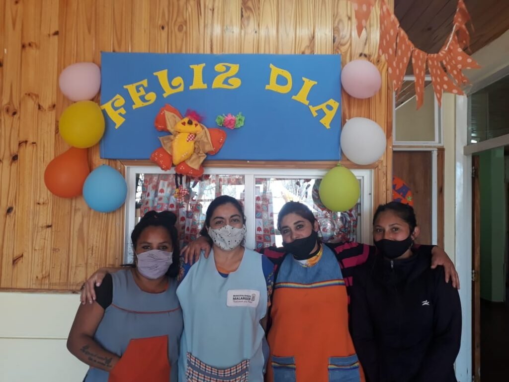 En su día, ponderan labor de auxiliares de educación 11 a5