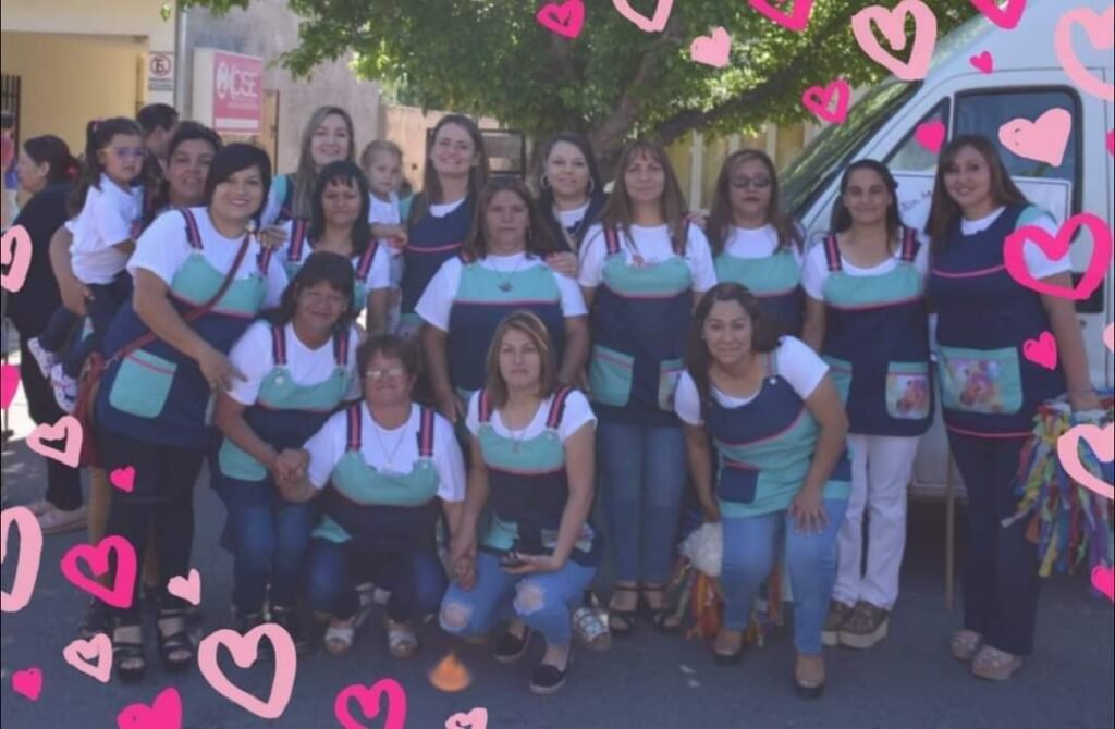 En su día, ponderan labor de auxiliares de educación 14 au9