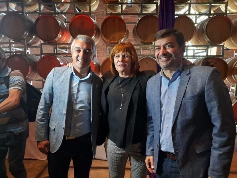 Patricia Bullrich llegó a Mendoza y habló sobre acuerdo con el FMI
