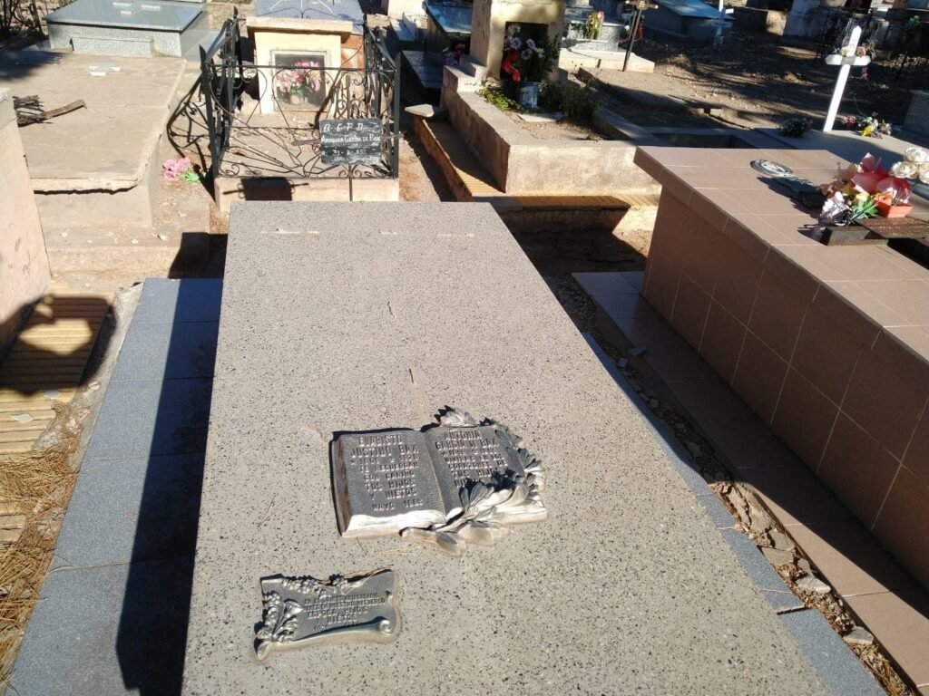 placa cementerio4