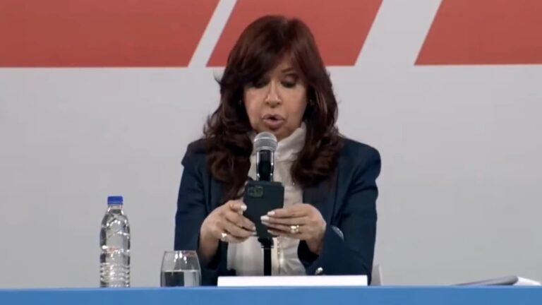 Cristina Kirchner criticó al Gabinete nacional y al Movimiento Evita