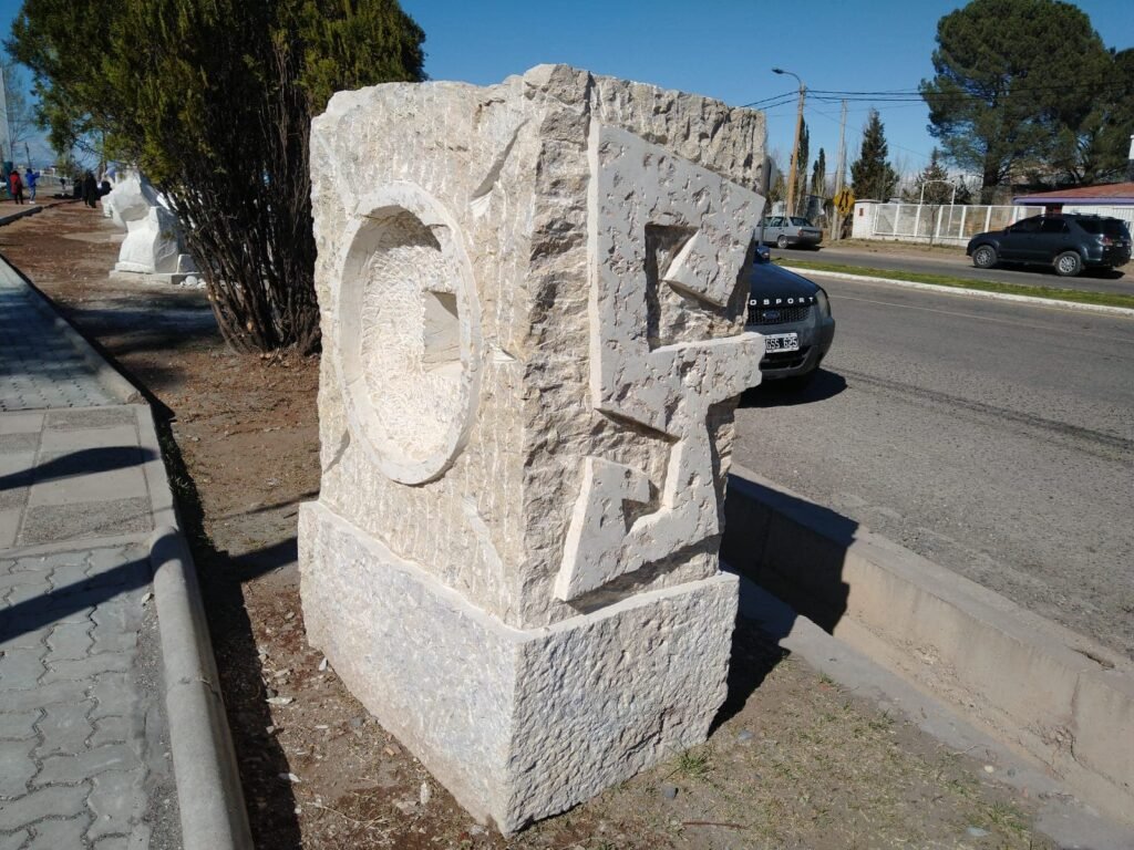 En el día de la paz inauguraron esculturas 12 escultura 5