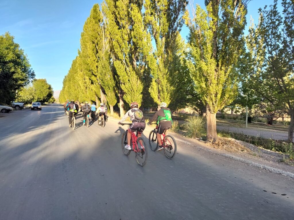 Travesía Argentina-Chile por Paso Planchón-Vergara partió esta mañana 11 ciclistas4