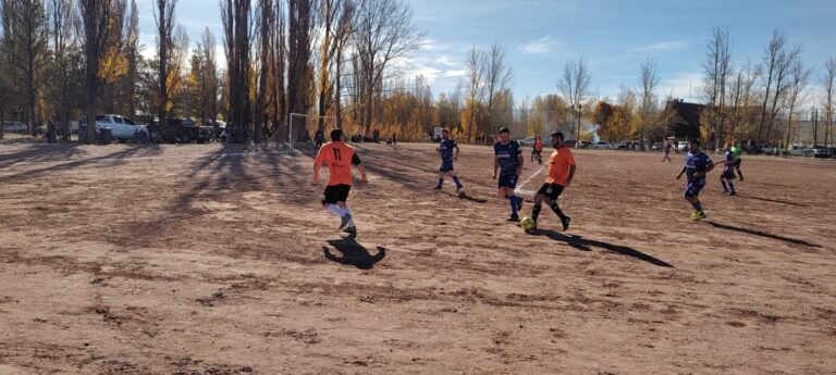 Fútbol de veteranos, juega la COVEFUM y suspende Volantes