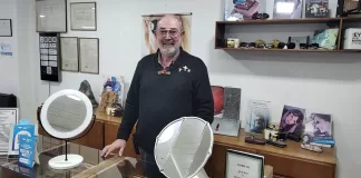 Luis "Luisito" Alonso en Óptica Lumen.