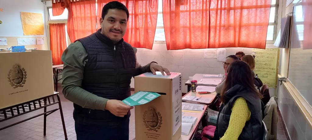 Candidatos a intendente de Malargüe ya votaron 1 ojeda