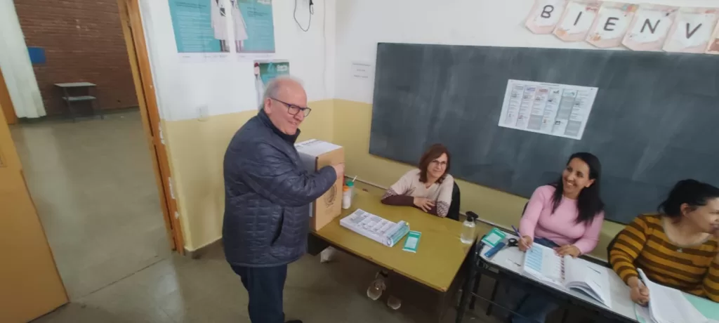 Candidatos a intendente de Malargüe ya votaron 4 tieppo