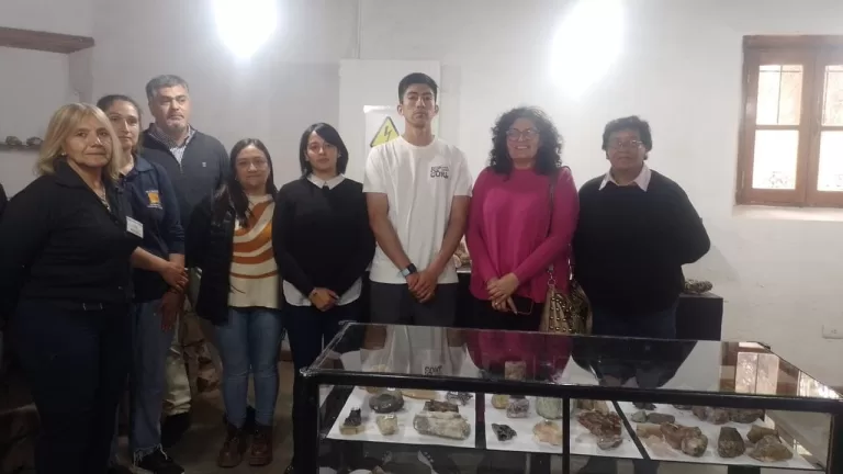Taller para reconocer rocas y minerales