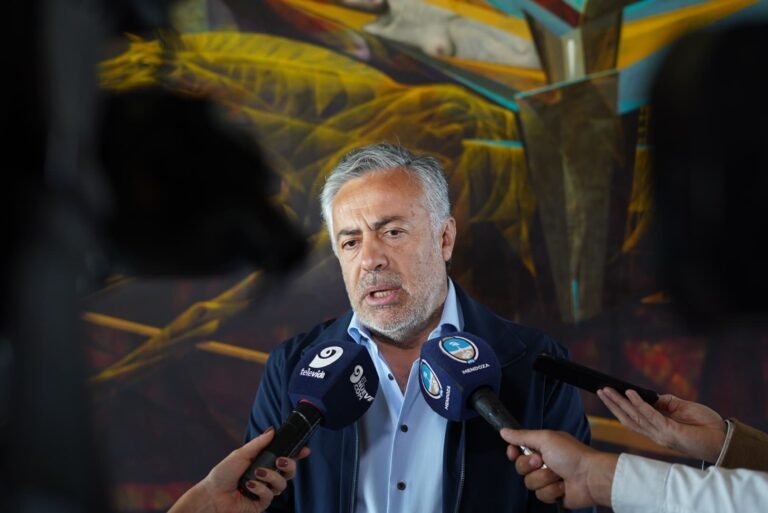 Cornejo dijo que quiere hacer minería sustentable