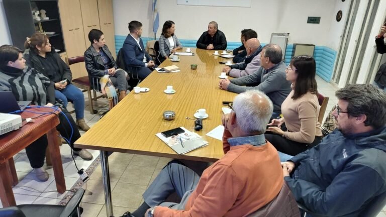 Por reforma al Código de minería senadoras y Director de minería visitaron la Cámara