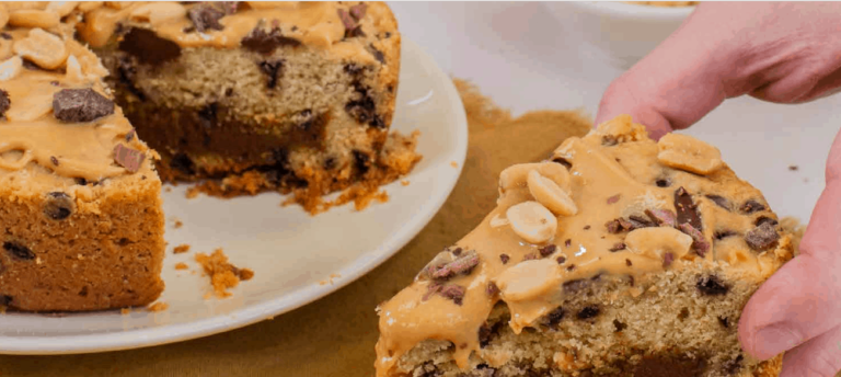 La receta del sábado, hoy Cookie con chips rellena de dulce de leche y maní