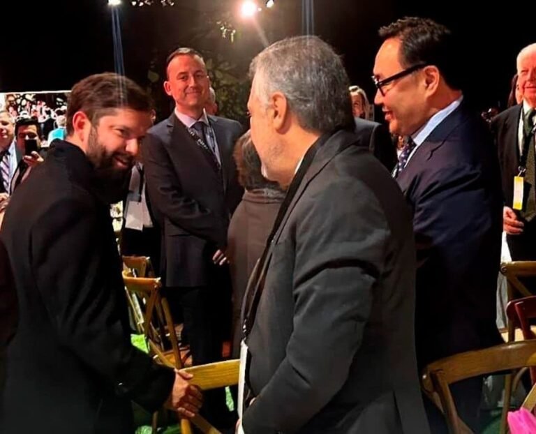 Cornejo busca replicar modelo estatal de explotación minera de Chile