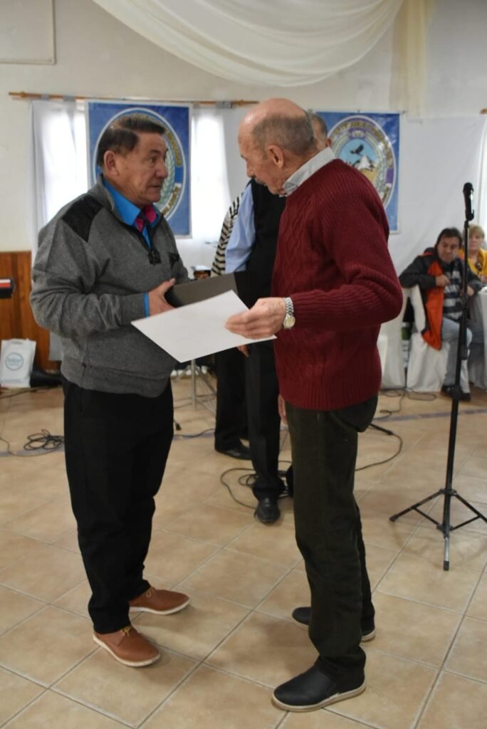 Retirados de Gendarmería realizaron almuerzo y homenajes 8 almuerzo gendarmeria2
