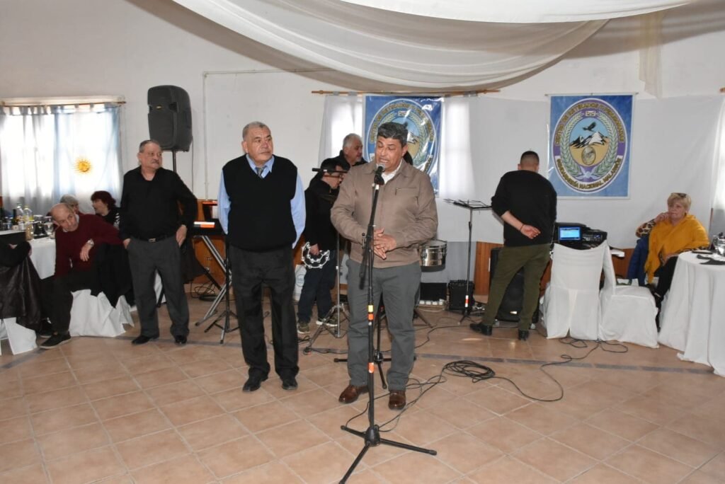 Retirados de Gendarmería realizaron almuerzo y homenajes 4 almuerzo gendarmeria4