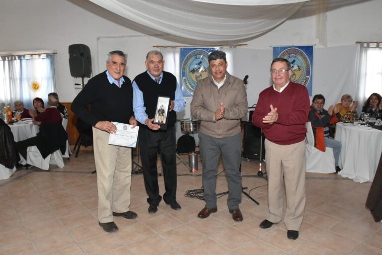 Retirados de Gendarmería realizaron almuerzo y homenajes