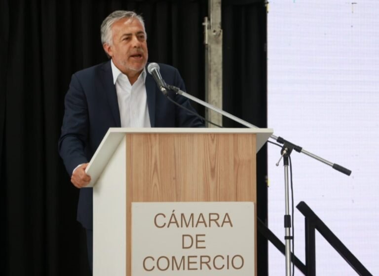 Cornejo anunció nuevos proyectos mineros y construcción escuela electromecánica