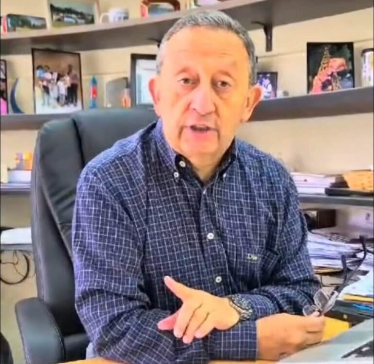 Columna del intendente Celso Jaque