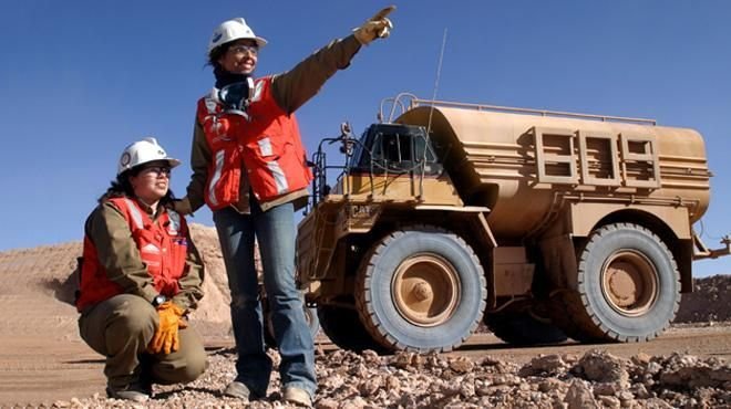 Gobierno impulsa presencia de mujeres en minería