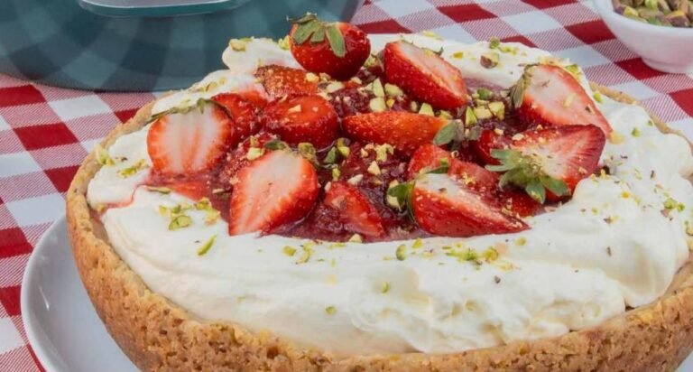 La receta del sábado, hoy tarta de yogurt de frutillas y pistacho