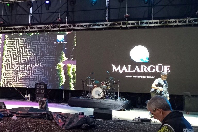 ¿Qué es esto de cambiarle el nombre al Escenario Mayor del Predio Gaucho de la Fiesta Nacional del Chivo?