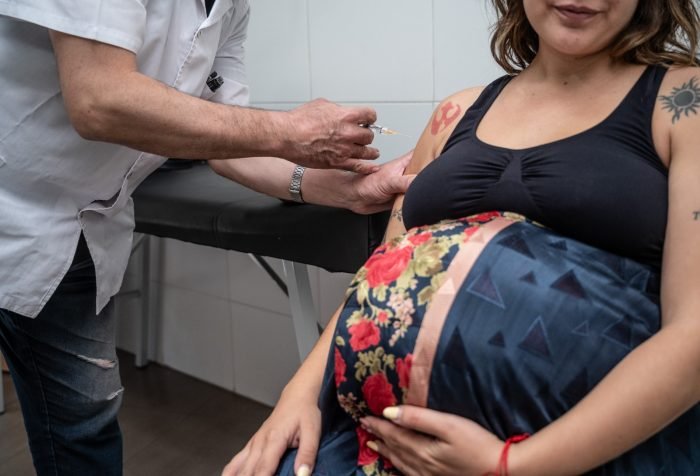 Recomienda a embarazadas vacunarse contra el virus sincicial respiratorio