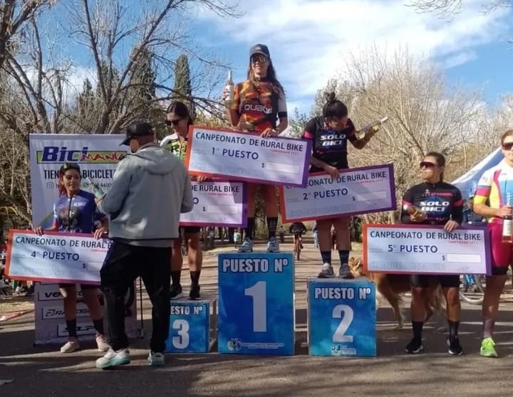 Ciclistas malargüinos en el inicio del Rural Bike 2025 de San Rafael