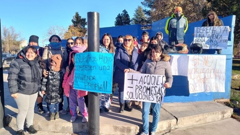 Familias malargüinas reclaman acceso a terrenos y viviendas