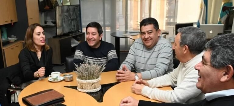 Alejandra Barro iría como candidata a Diputada provincial