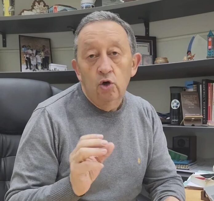 Intendente Celso Jaque anunciando los nuevos espacios educativos