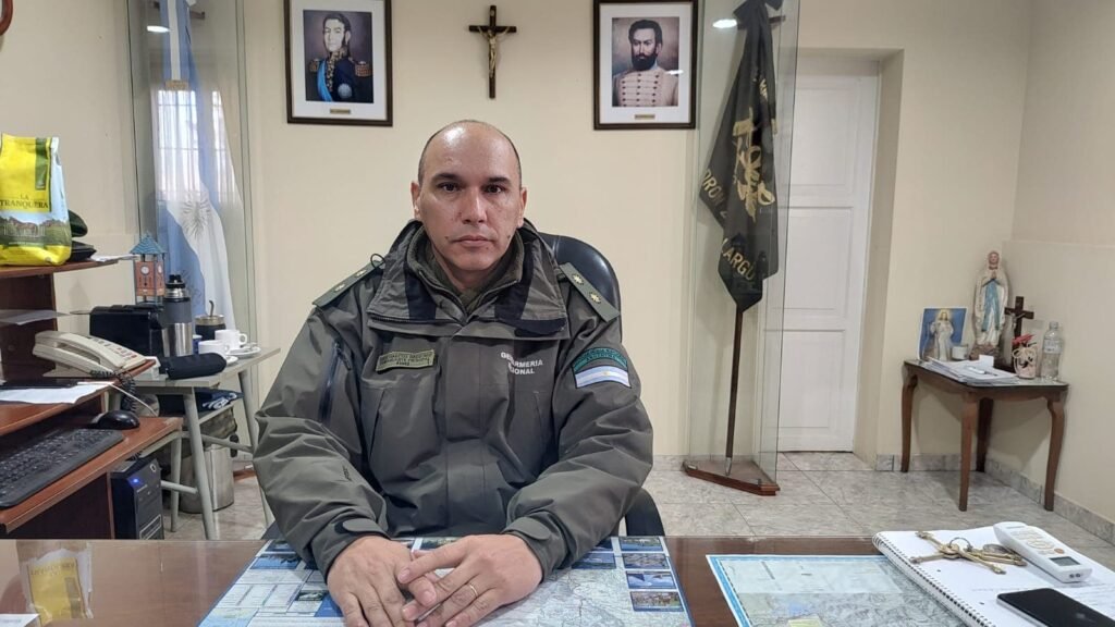 Gendarmería festeja su 87° aniversario reafirmando compromiso con el sur mendocino 2 comandante Ortiz