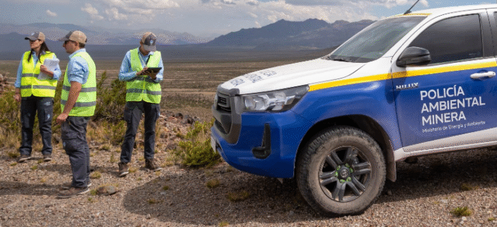 Policía ambiental minera