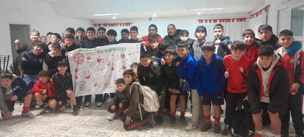 RIVALES NO ENEMIGOS 4