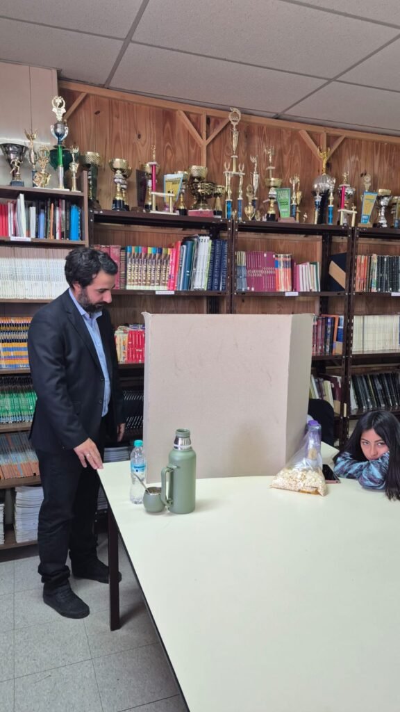 Reflexión y aprendizaje ciudadano en la Escuela Aborigen Americano 12 Imagen de WhatsApp 2025 10 24 a las 08.24.26 6d0aa5fe