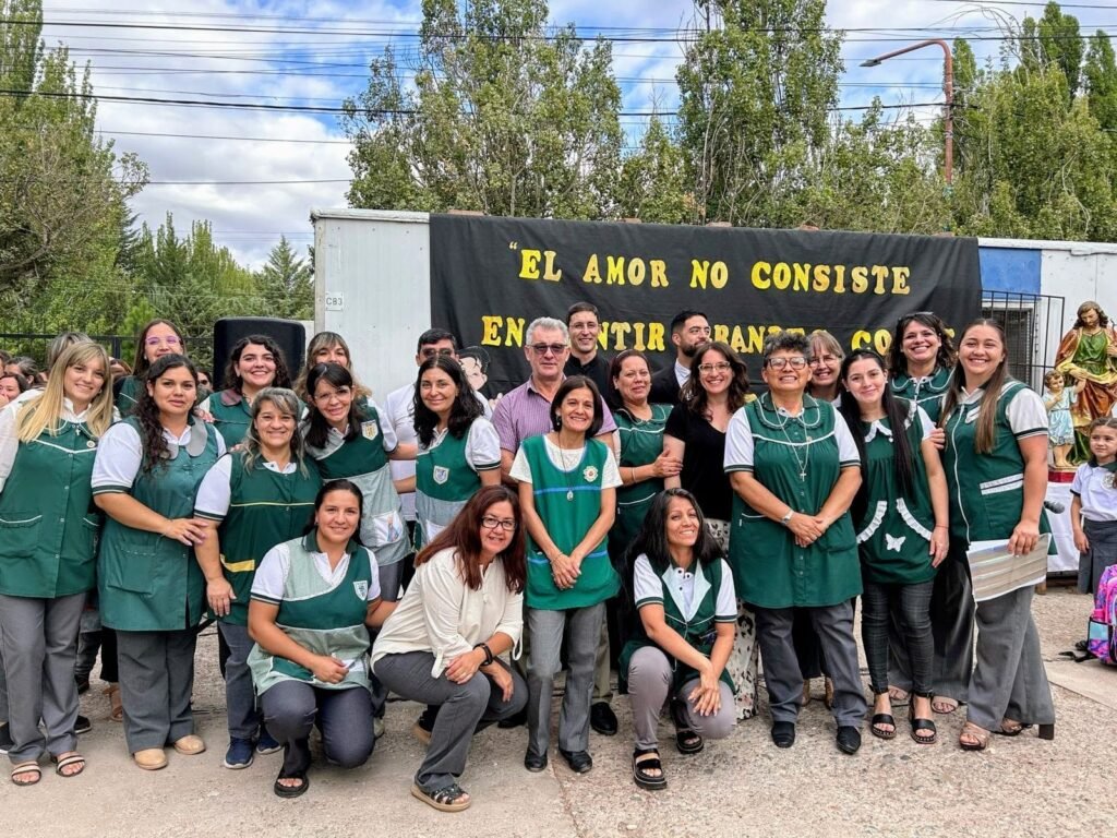 María Teresita: “Me voy queriendo quedarme” 6 TERESITA CON SU EQUIPOc