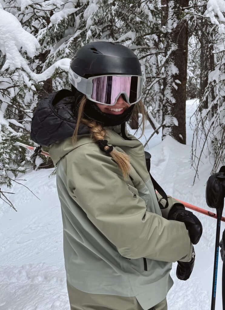 Luján Rodríguez Cogo, la joven malargüina que transformó el miedo en impulso y la montaña en maestra de vida. 2 WhatsApp Image 2025 10 17 at 4.00.07 PM scaled e1760732893471