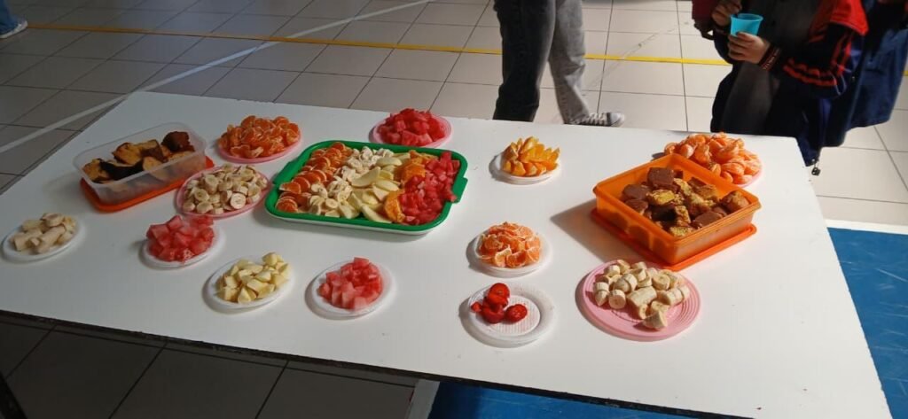 Jornada “Meriendas que cuidan”: alumnos promueven hábitos saludables y sostenibles en Malargüe 4 WhatsApp Image 2025 10 24 at 10.42.22 PM