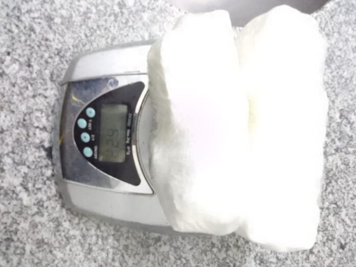 balanza con cocaína