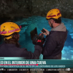 Exploración televisada revela la belleza de un mundo subterráneo en Malargüe Fotograma de la transmisión