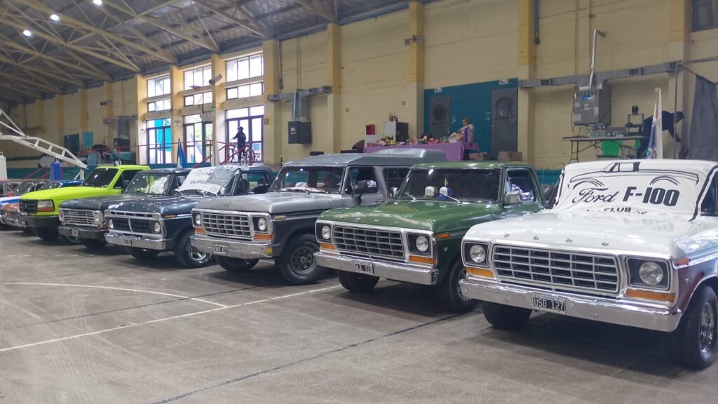 Hoy Malargüe se llena de motores y solidaridad con el Encuentro de Clásicos Multimarcas 10 WhatsApp Image 2025 11 08 at 10.07.51 AM