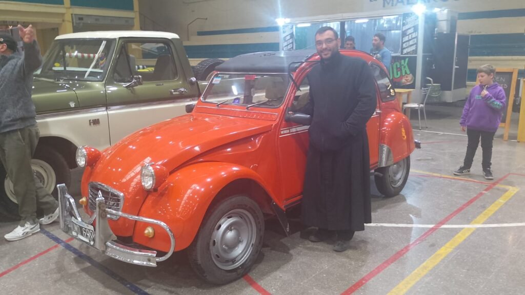 Hoy Malargüe se llena de motores y solidaridad con el Encuentro de Clásicos Multimarcas 6 WhatsApp Image 2025 11 08 at 11.43.35 AM