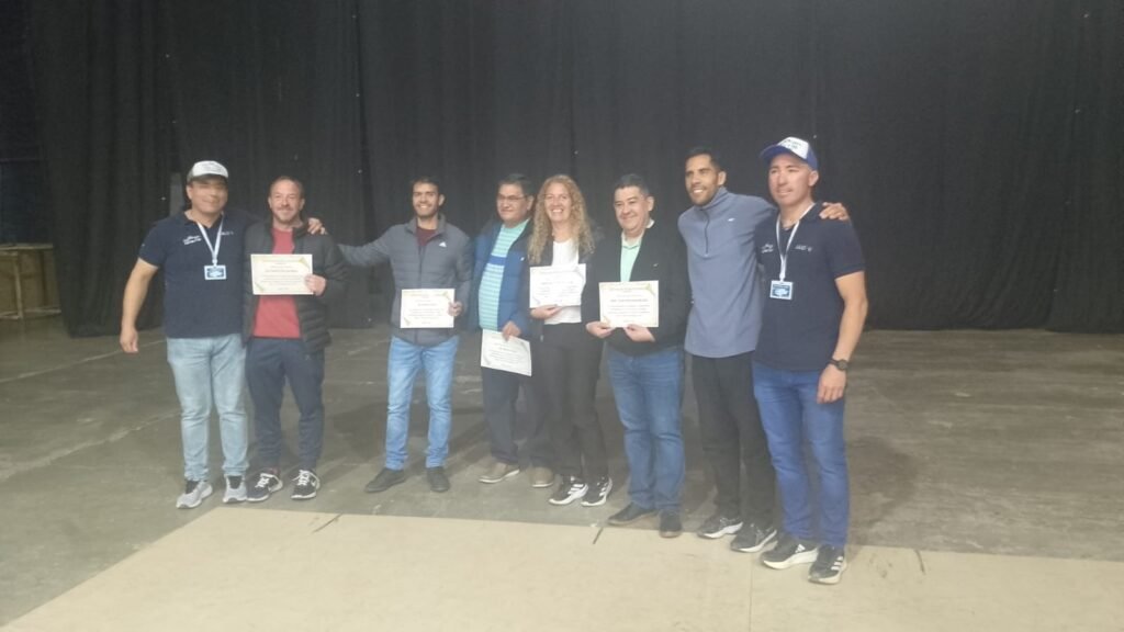 Hoy Malargüe se llena de motores y solidaridad con el Encuentro de Clásicos Multimarcas 8 WhatsApp Image 2025 11 08 at 12.08.11 PM 1