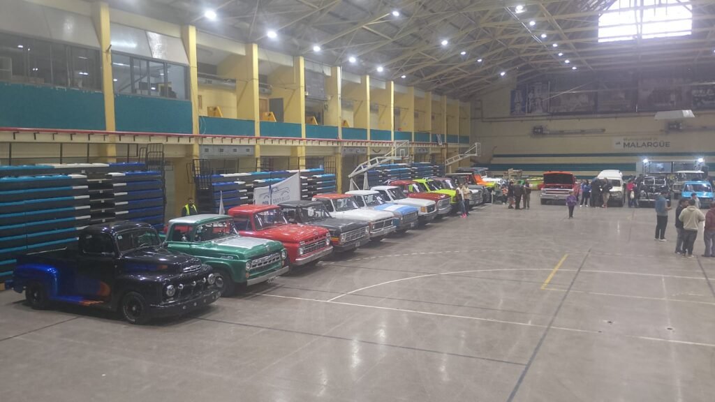 Hoy Malargüe se llena de motores y solidaridad con el Encuentro de Clásicos Multimarcas 9 WhatsApp Image 2025 11 08 at 12.09.36 PM 1